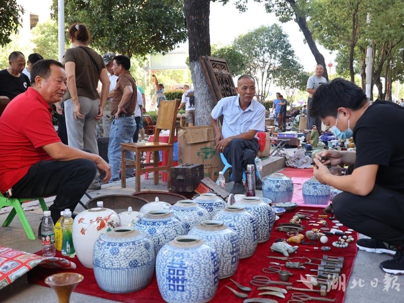 名人字画收藏：艺术与价值并存的艺术品投资